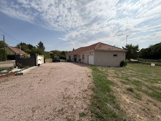Maison de plain-pied à Saint-Bérain-sur-Dheune, Bourgogne (71)